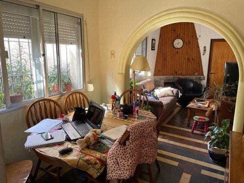 Casa 4 Dormitorios Y Terreno