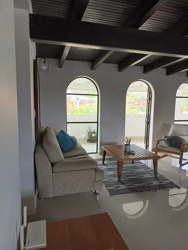 Se Alquila Apartamento En La Urb. Sebucan Con Vista Al Avila Y No Falta El Agua