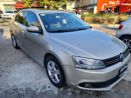 Imagen 9 de 22 de Volkswagen Vento 2013 2.5 Luxury 170cv Tiptronic
