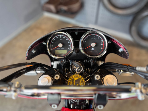 Royal Enfield Interceptor 650 Canyon Red Usada