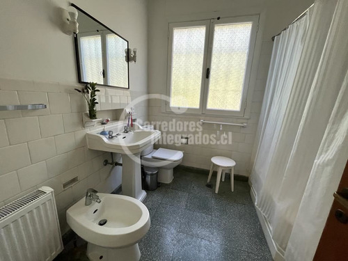 Casa En Venta De 5 Dorm. En Santo Domingo
