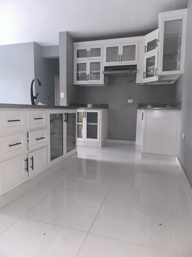 Apartamento De 2 Habitaciones Un Baño Sala Cocina Comedor