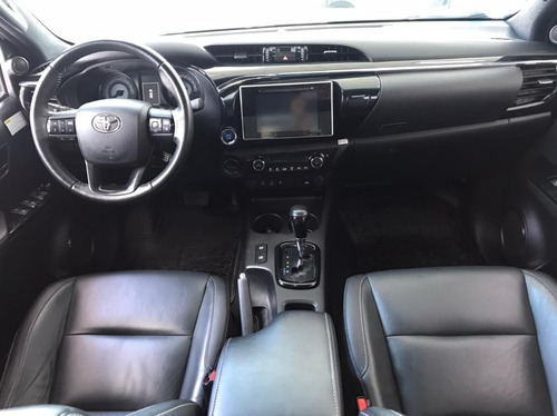 Imagem 7 de 11 de Toyota Hilux Cabine Dupla 2.8 Tdi Cd Srx 50th 4x4 (aut)