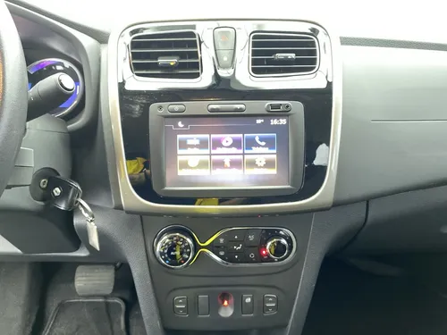 Renault Logan 1.6 Intens Bva
