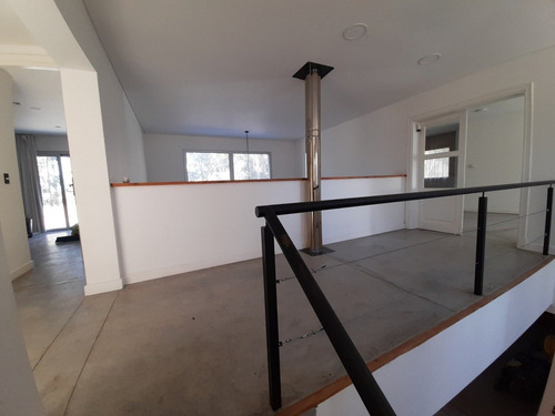 Imagen 26 de 30 de Chalet De 5 Ambientes - Barrio San Benito