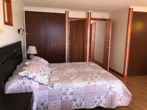 Imagen 9 de 16 de Se Arrienda Cómoda Y Acogedora Casa A Pasos De Playa