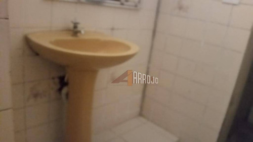 Casa Terrea Com 01 Dorm E Duas Garagens - Ca0941