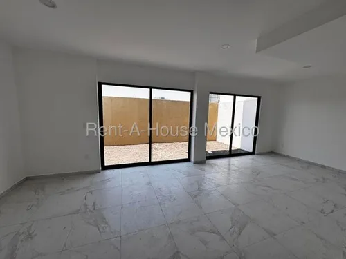 El Nuevo Refugio. Casa De 4 Recámaras Con 1 En Planta Baja - Renta
