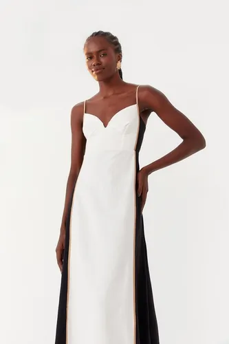 Vestido preto hotsell com pesponto branco
