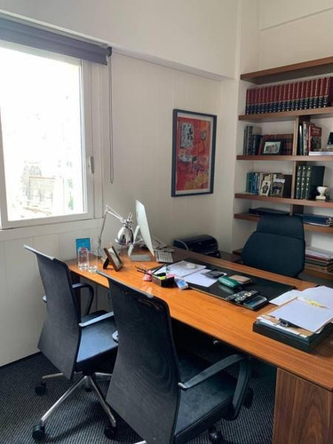 Oficina En Venta En Recoleta