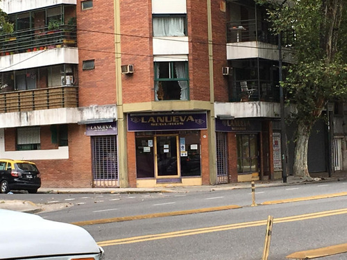 Imagen 5 de 19 de Muy Lindo Local En Esquina Sobre Juan B Justo