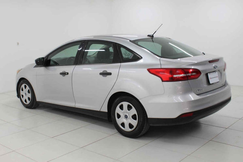 Imagen 3 de 15 de Ford Focus 2015 4 Cilindros