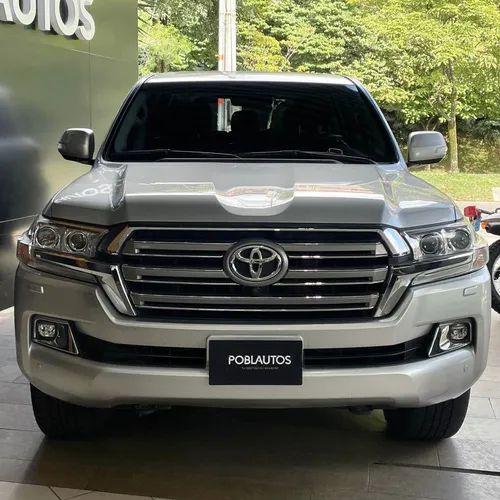 Toyota Land Cruiser 200 VX