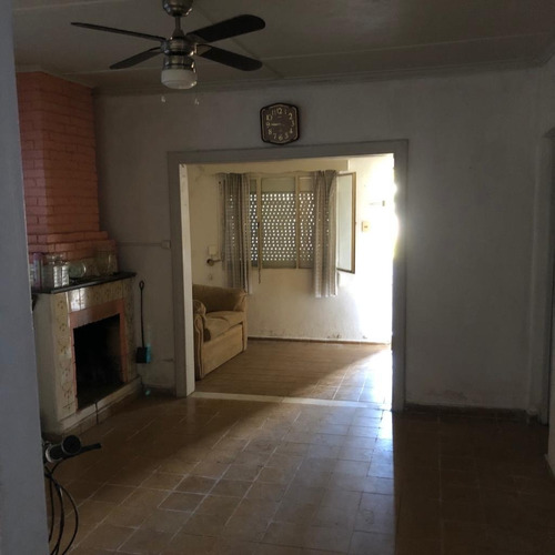 Imagen 6 de 15 de 2043 Casa Padron Unico Amplio Terreno Fondo Con Parrill Horno Y Estufa A Leña