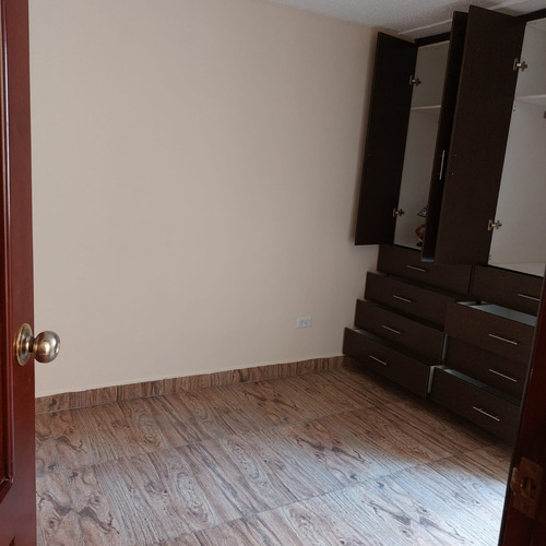 Se Vende Casa En Conjunto, Al Norte De Quito