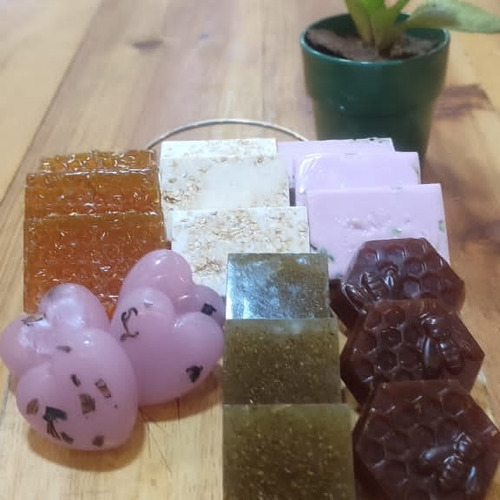 Jabón De Glicerina C/doterra Zábila Y Romero 100grsm
