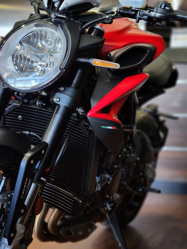 Imagen 16 de 25 de Moto Mv Agusta Dragster 800 Rosso Rojo Mate