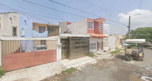 Vendo Casa En Lomas Del Rio Medio-ver