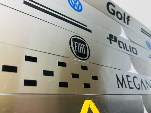 Imagen 3 de 4 de Cubre Zocalos P/ Volkswagen Vento, Todos Los Modelos