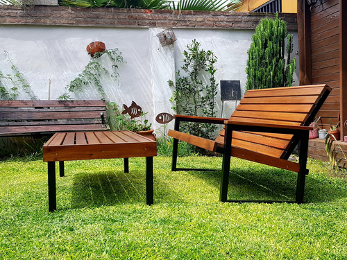 Camastro. Sillón Y Mesa De Exterior. Hierro Y Madera. Negro Y Roble