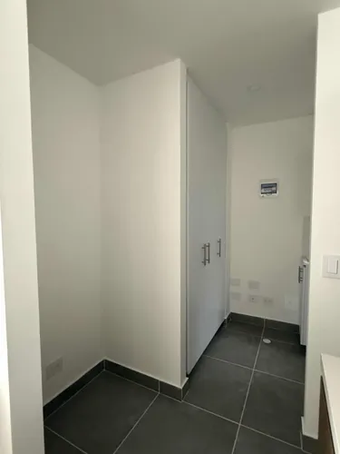 3 Habitaciones, 2 Baños, 2 Parqueaderos, 2 Balcones, 92m2.
