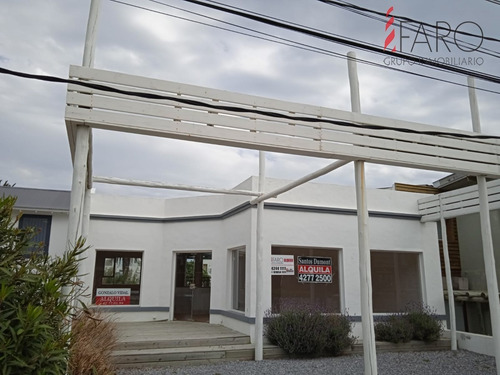 Excelente Local En La Barra 240 M2 Con Terraza- Ref: 36267