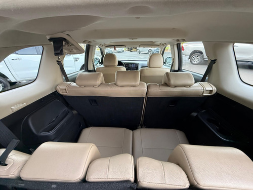 Mitsubishi Outlander 2.2 MIVEC DI-D DIESEL HPE-S AWD AUTOMÁTICO