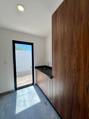 Casa En Zibatá 205m2 Construcción, Frente A Parque. Ig