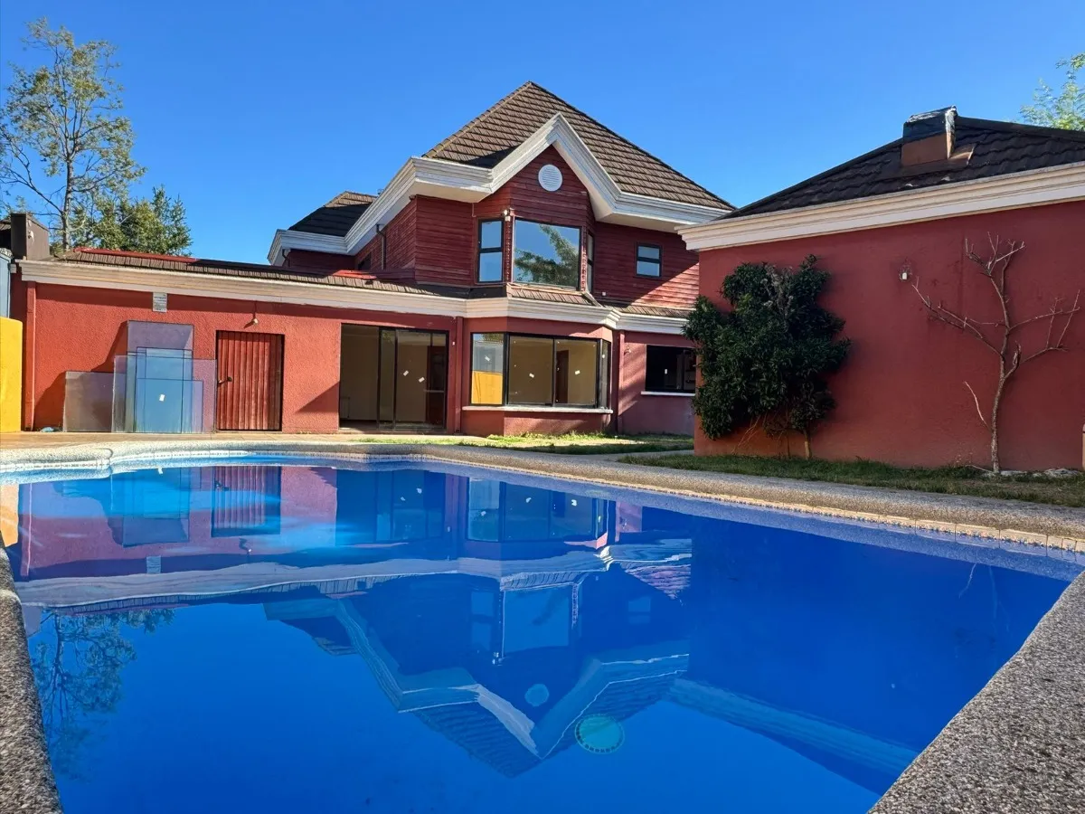 Imagen 3 de 18 de Casa Renovada 5d 4b + Serv, Piscina, Barrio Ingles, Temuco