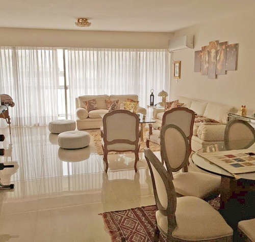 Imagen 3 de 14 de Penthouse Boulevard España. Finamente Reciclado