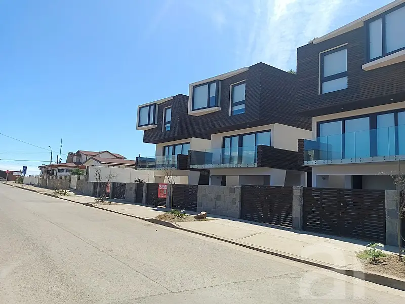 Imagen 2 de 18 de Maitencillo, La Laguna, Exclusivos Y Modernos Town Houses