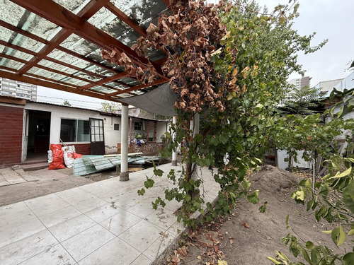 Se Vende Casa Antigua En Buen Estado Regularizada, Cuasimodo