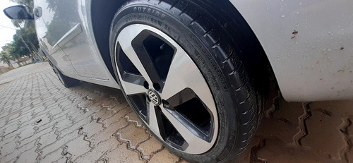 Volkswagen Polo Sedan 2013 1.6 Vht Total Flex 4p