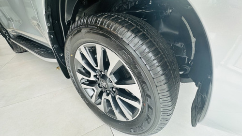 Seguimos De Feria Toyota Prado Vx 4.0 Gasolina Disponible.