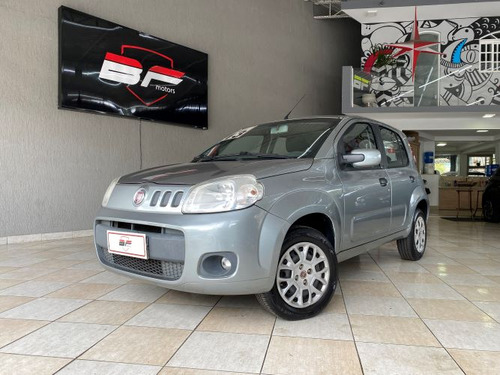 Fiat Uno Uno Vivace 1.0 8V (Flex) 4p