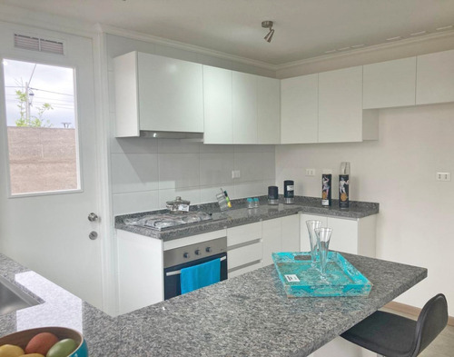 Casa Nueva De 3 Dormitorios En Condominio En Talagante