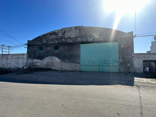 Galpón En Rosario Venta A Metros De Bv. Avellaneda