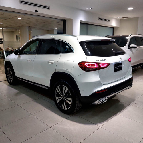 Mercedes-Benz Clase GLA 5p GLA 200 Progressive L4/1.3/T Aut