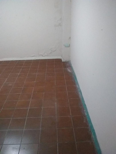 Imagen 7 de 10 de En Venta En Ciudad Jardin Local En Galeria Al Lado Bonafide Sobre Boulevard San Martin En Planta Baja 15m2, Con Baño F: 8897