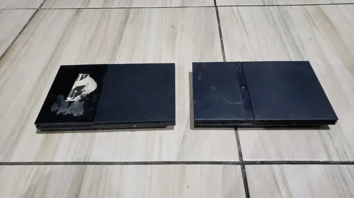 comprar 2 Playstation 2 Slim Só O Console Sem Nada Eles Ligam Mas Sem Imagem. V1