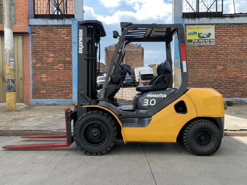 Imagen 2 de 10 de Montacarga Komatsu Fd30 Diesel