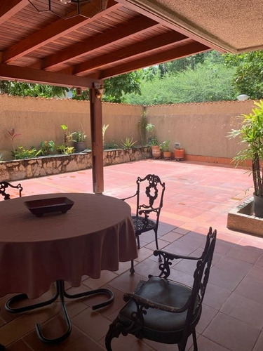 Imagen 7 de 15 de Se Vende Pb 330m2 3h+s/3b+s/2p La Lagunita 0512