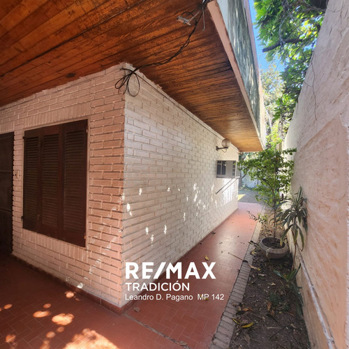Casa Venta 3dorm C/ Pileta Microcentro Resistencia