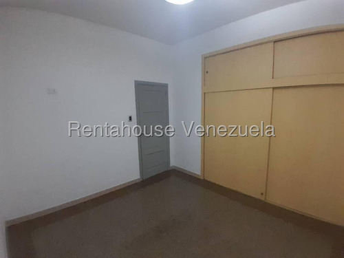 Alquiler De Apartamento En La Candelaria #25-23557