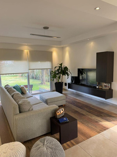 Hermosa Casa En La Concepción De Lujan