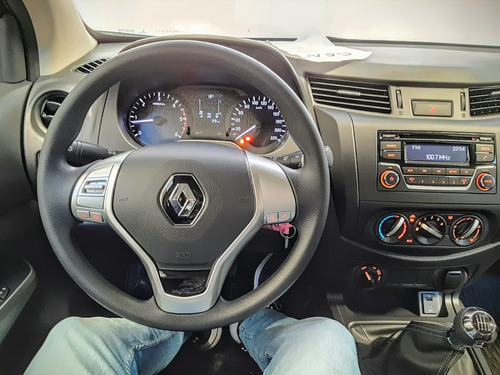 Imagen 11 de 15 de Renault Alaskan Confort 2.3tdi 4x4 2022 Rio Turbio (mac)