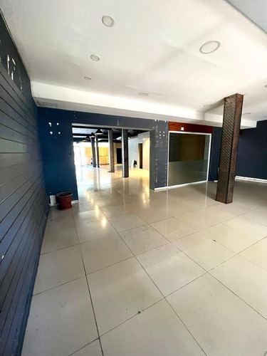 Imagen 2 de 14 de Local Comercial - Olivos