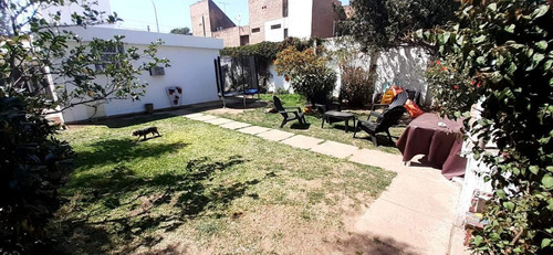 Imagen 7 de 8 de Urca-casa En Venta S/menendez P.