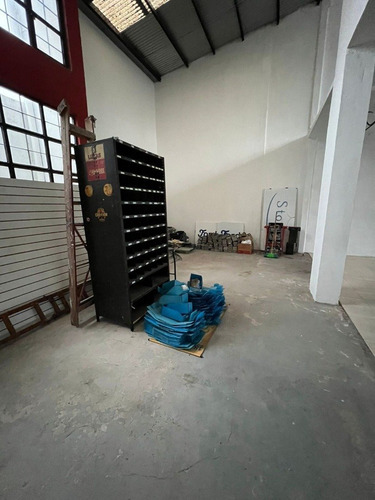 Imagen 18 de 30 de Local Sobre Av. Colón De 226m2 Aproximadamente