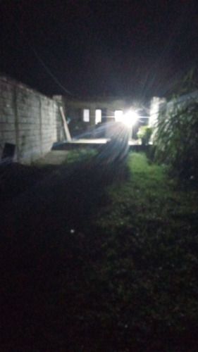 Casa 2 Cômodos 2 Banheiro Quintal Grande 210